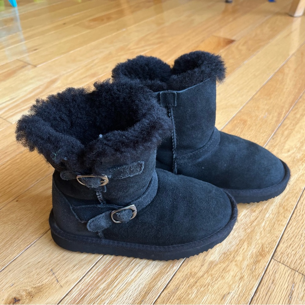 Kirkland Kids Shearling Boots, size 12